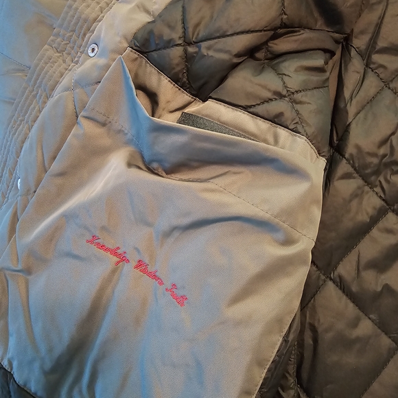 Barbour Quilted Jacket in Green - Picture 8 of 13